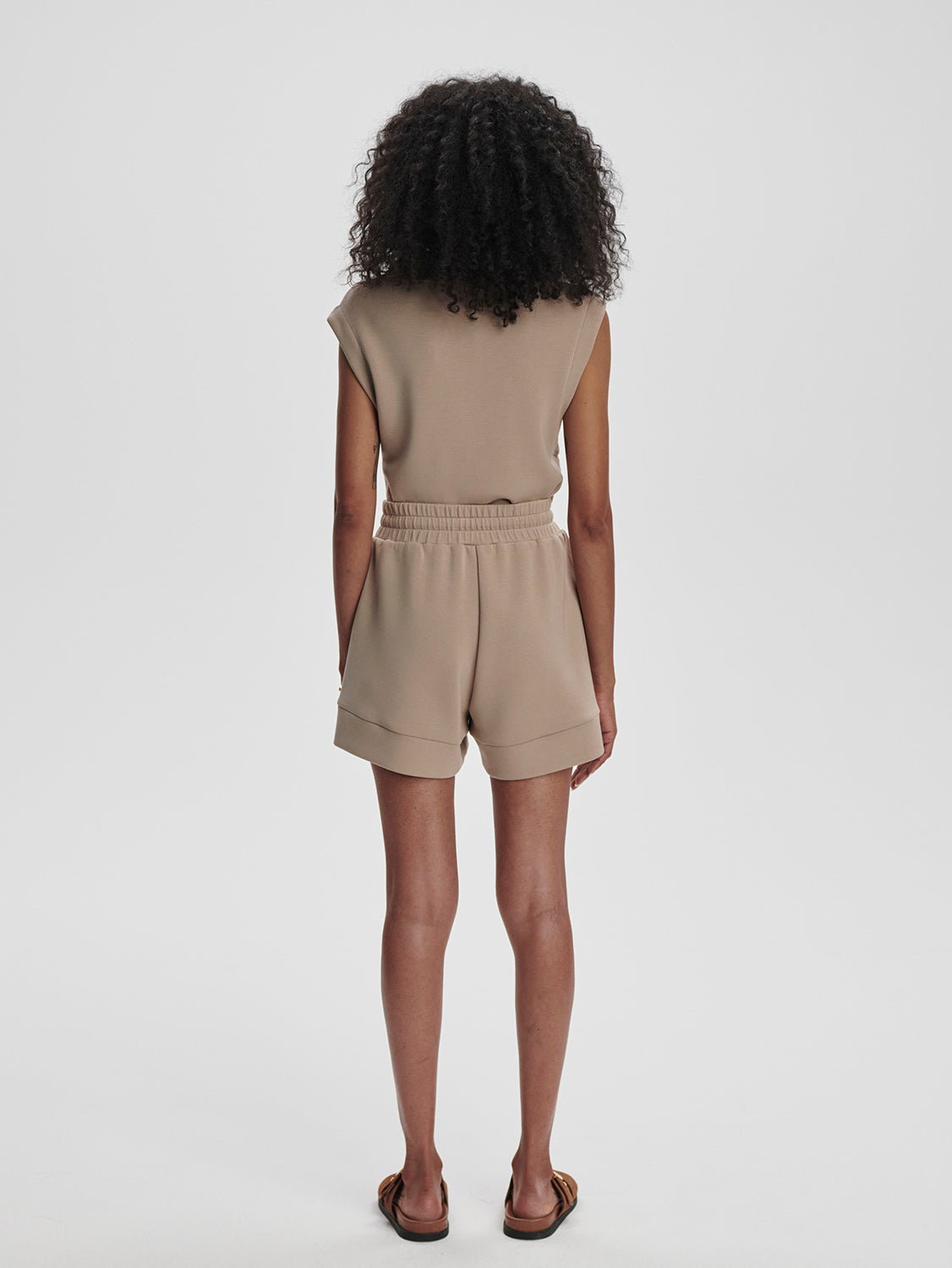 Varley Atrium Short - Light Taupe