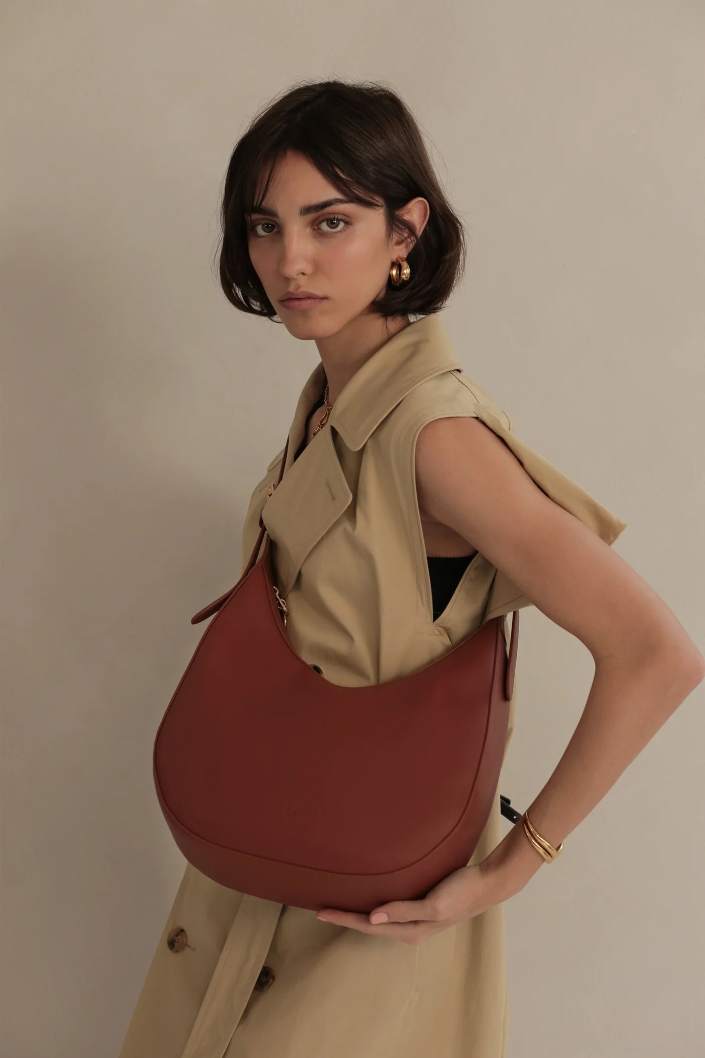 Ela Hobo Bag in Walnut