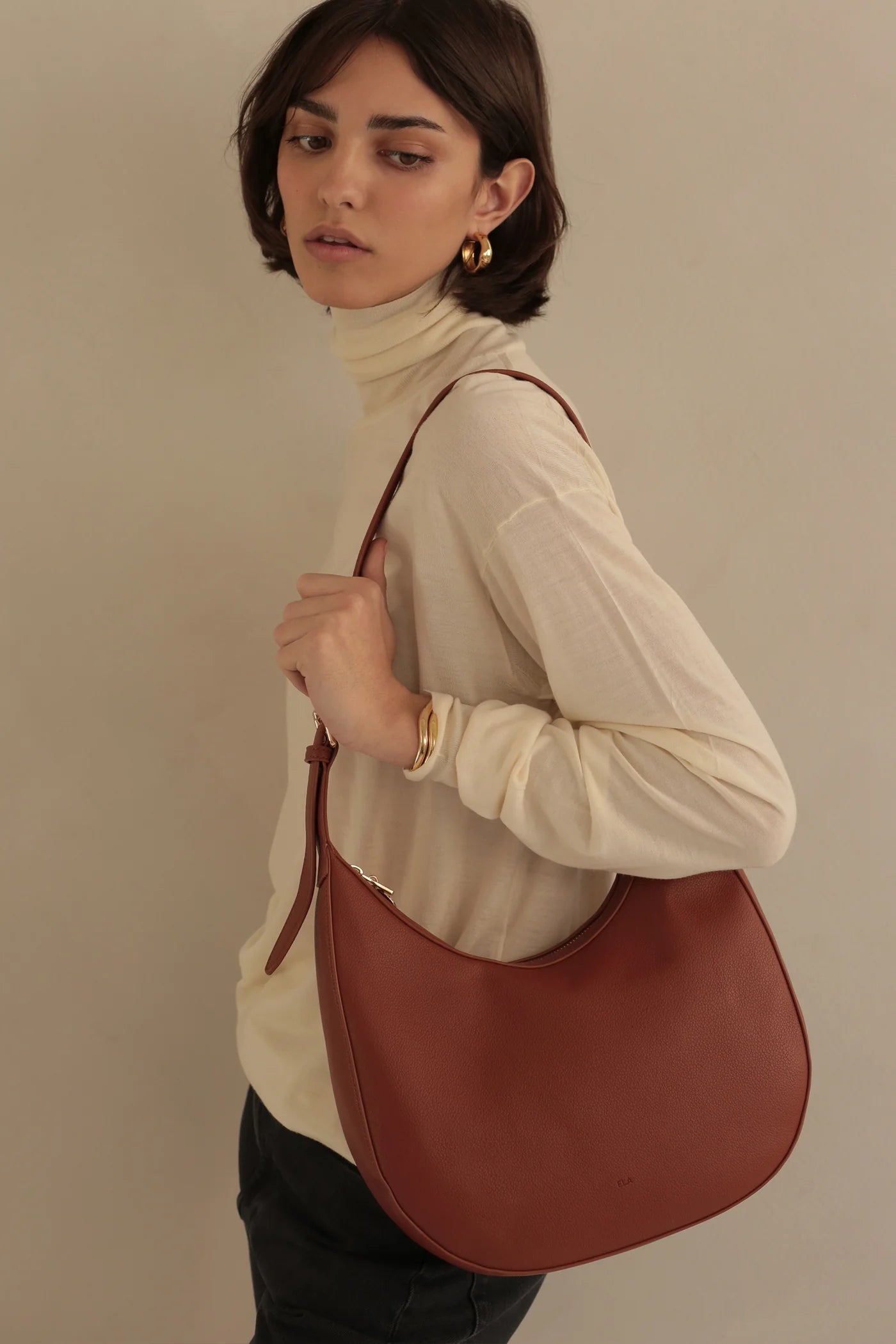 Ela Hobo Bag in Walnut