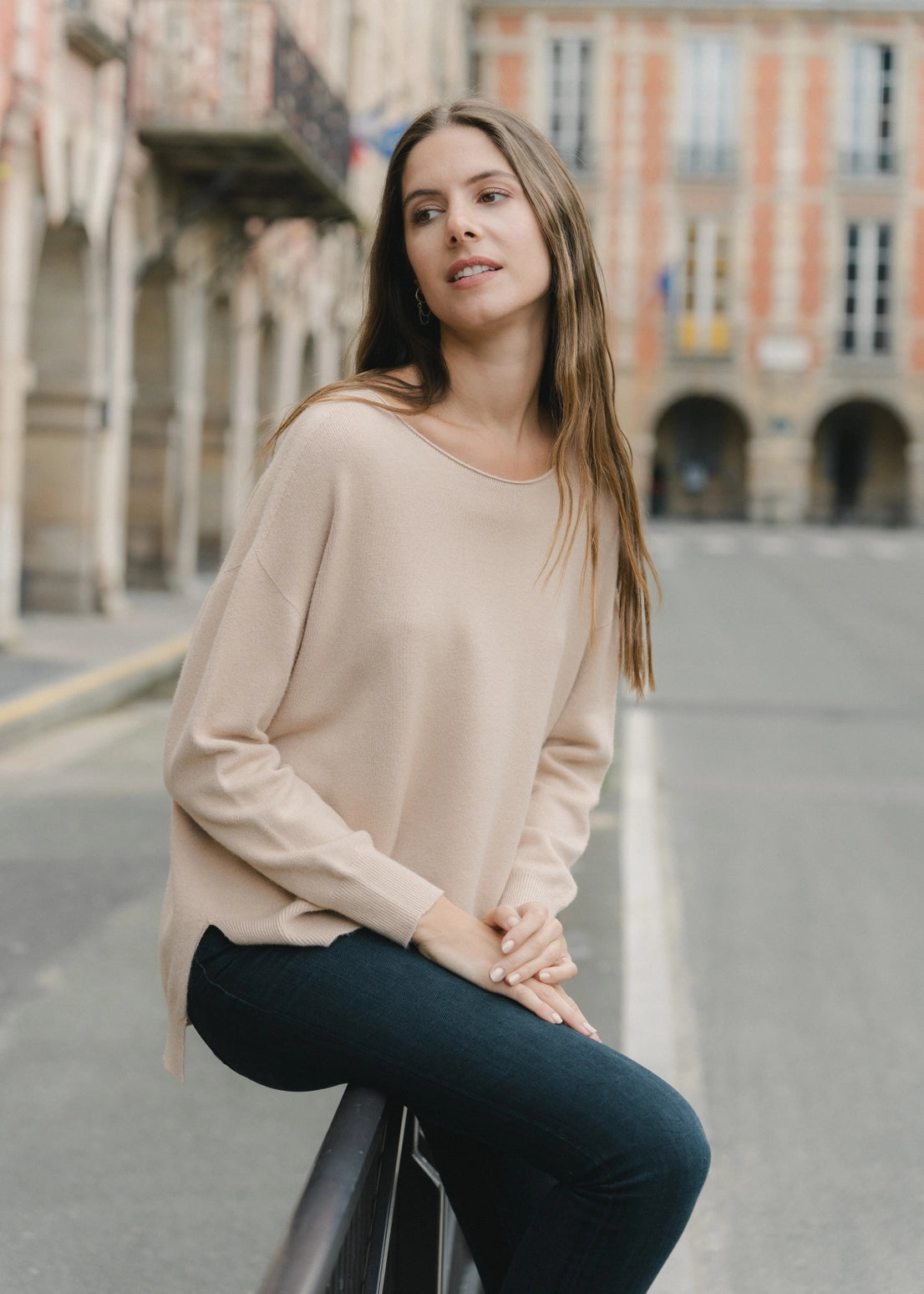 Angela Viscose Crew- Beige