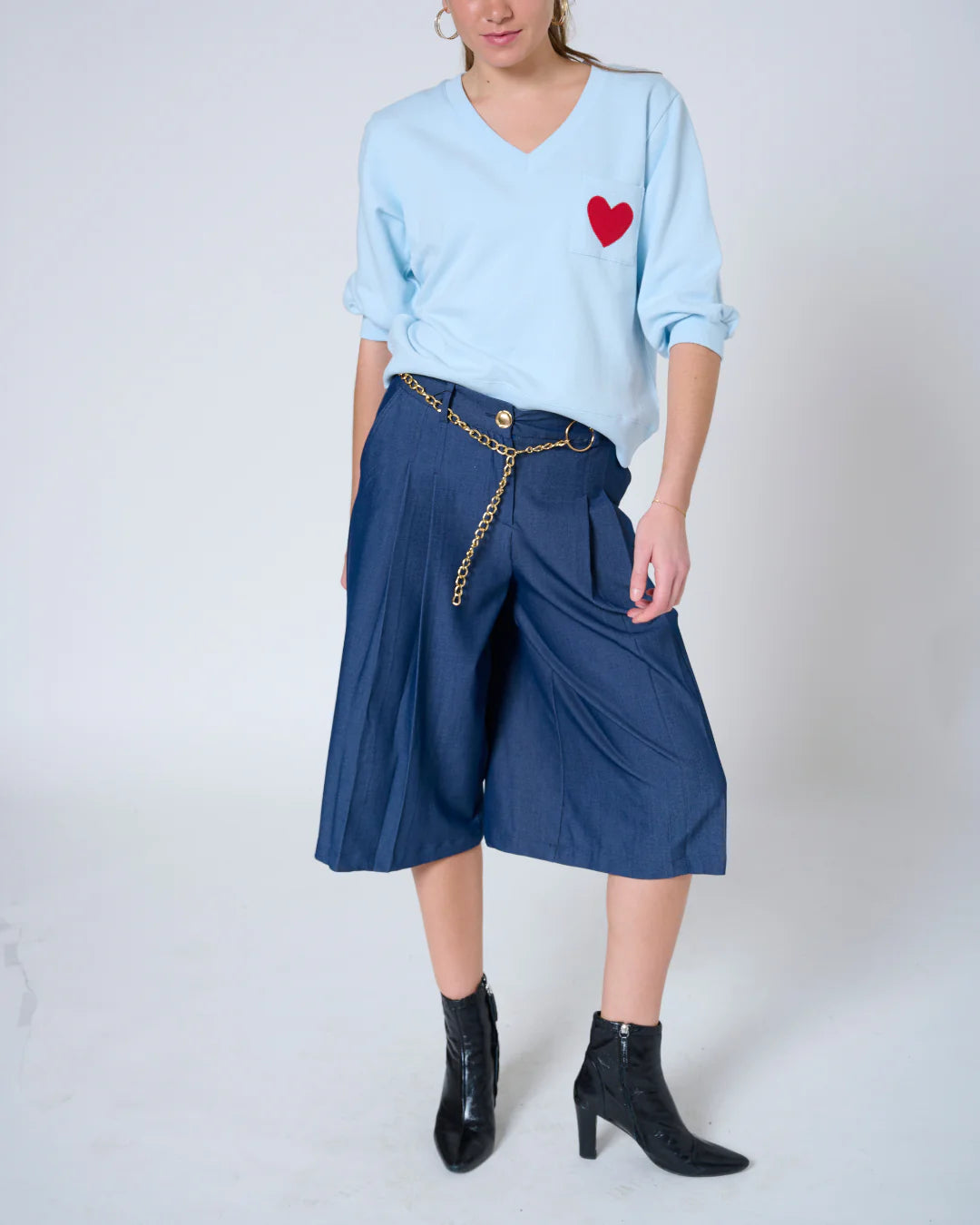 Anja V-Neck Pullover - Light Blue