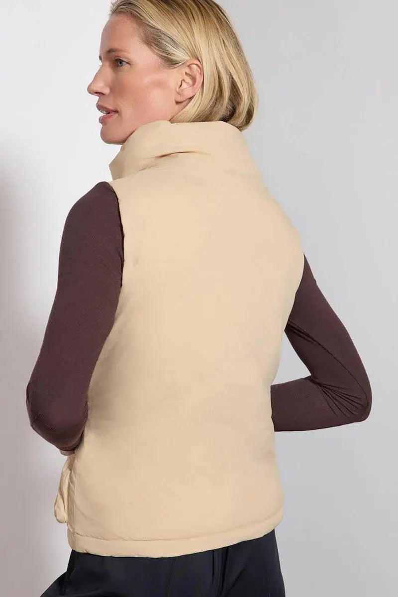 Captivate Reversible Vest in Cream/ Orange