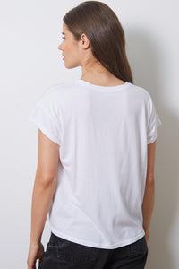 Claire Tee in Let Yourself Bllom