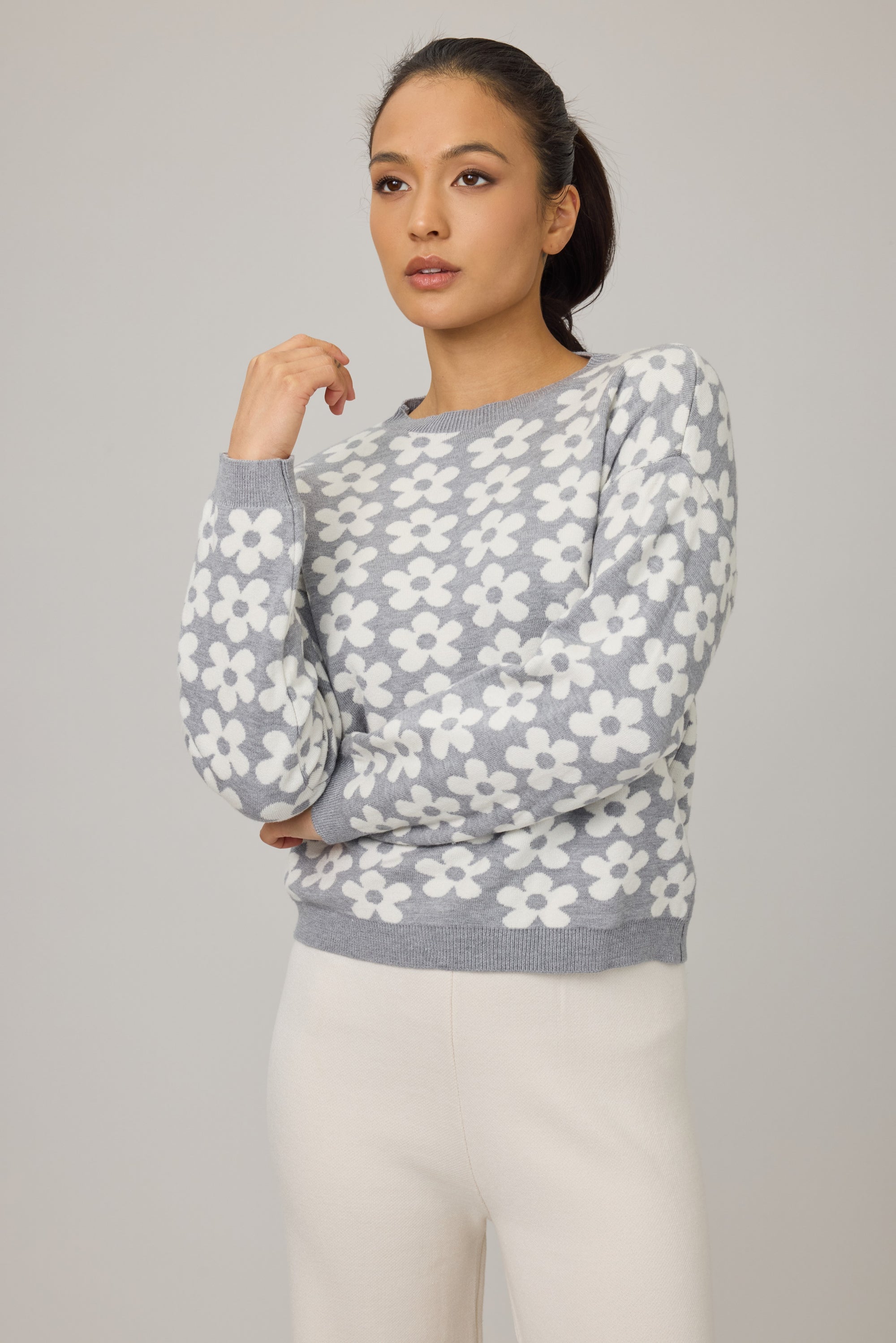 Daisy Viscose Crew Knit - Grey