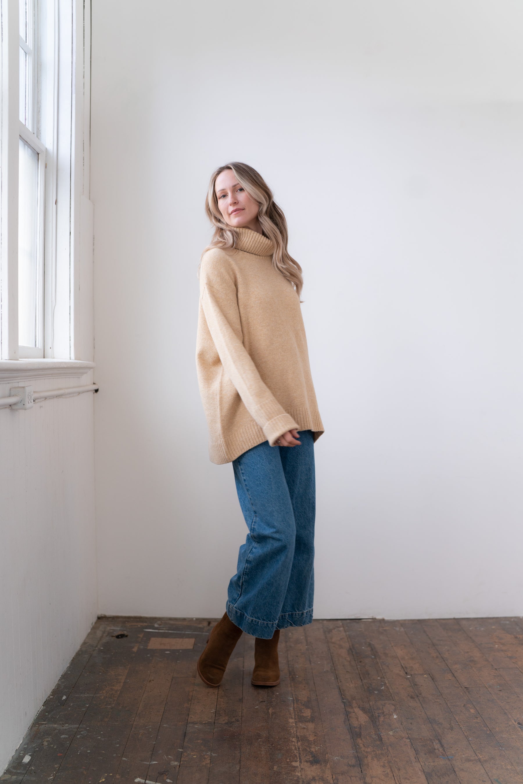 Dog Walker Sweater - Straw