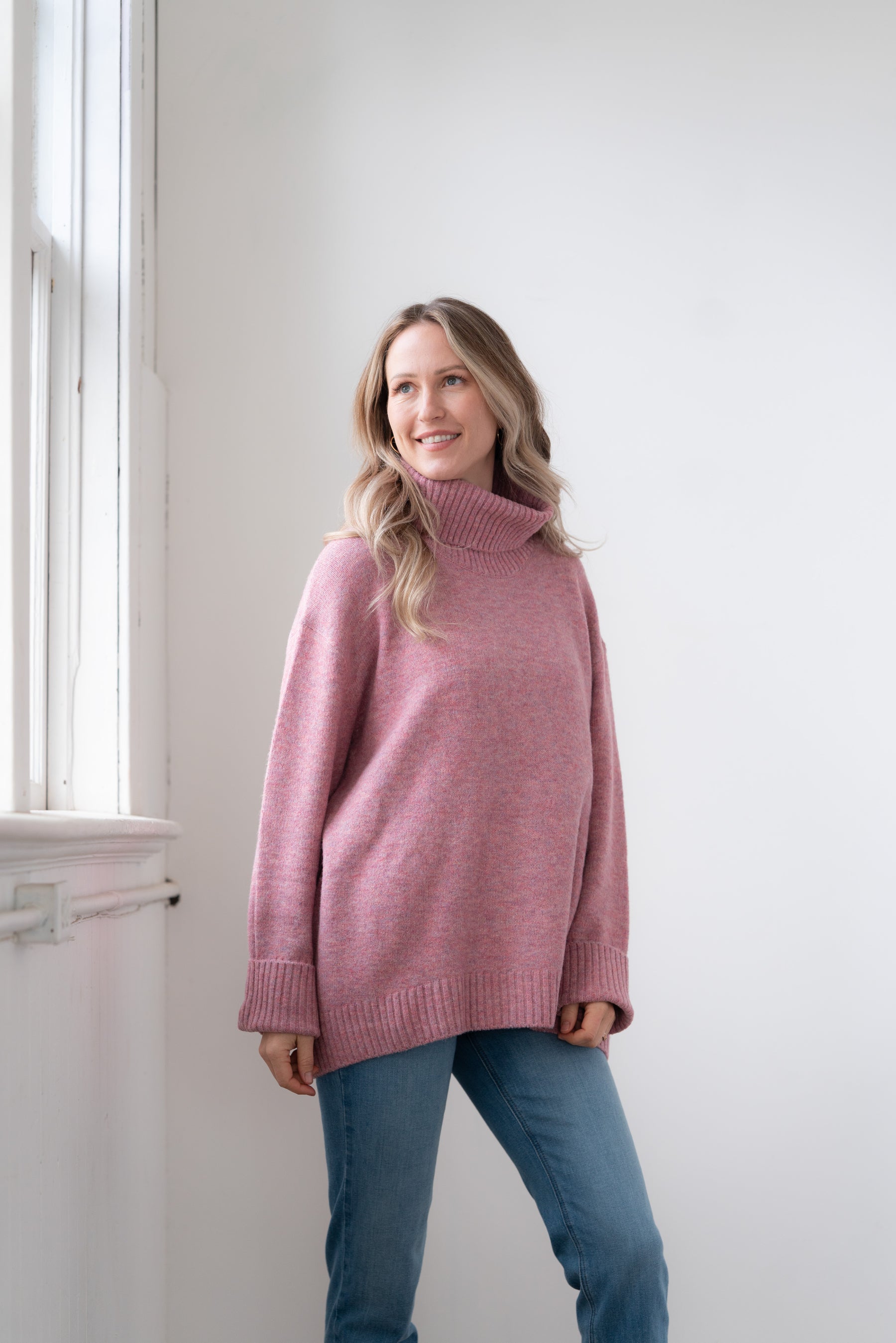 Dog Walker Sweater - Tea Rose