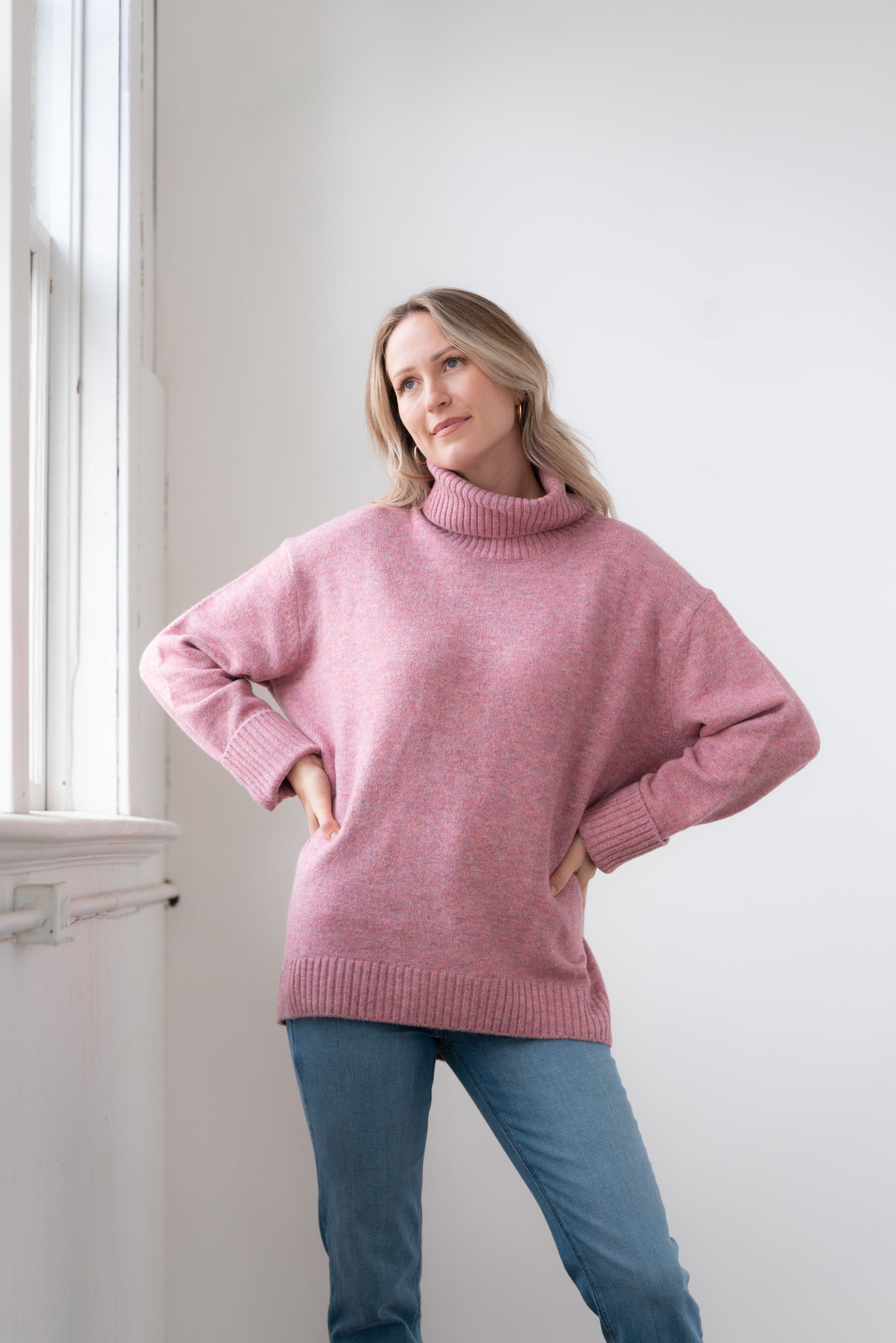 Dog Walker Sweater - Tea Rose