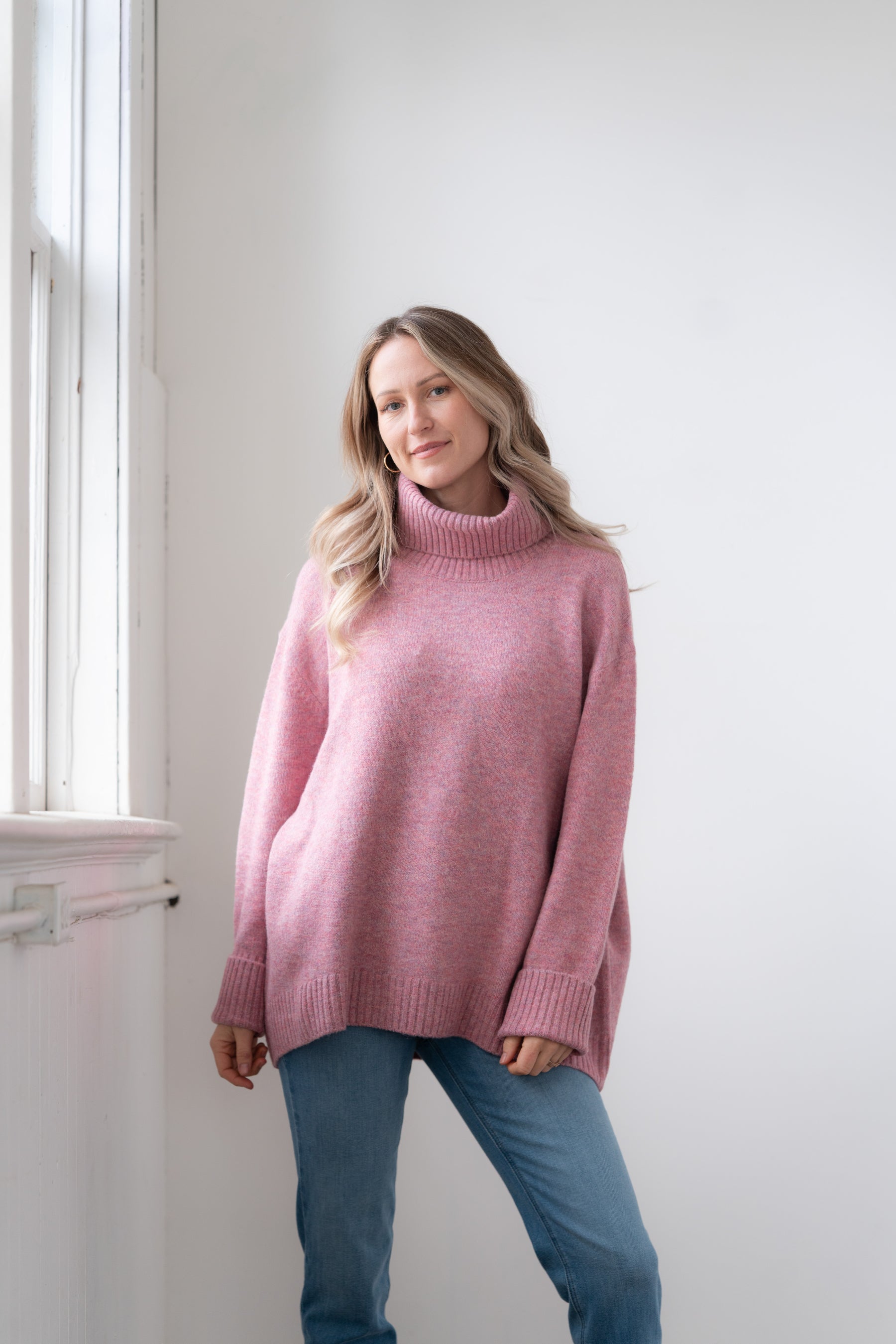 Dog Walker Sweater - Tea Rose