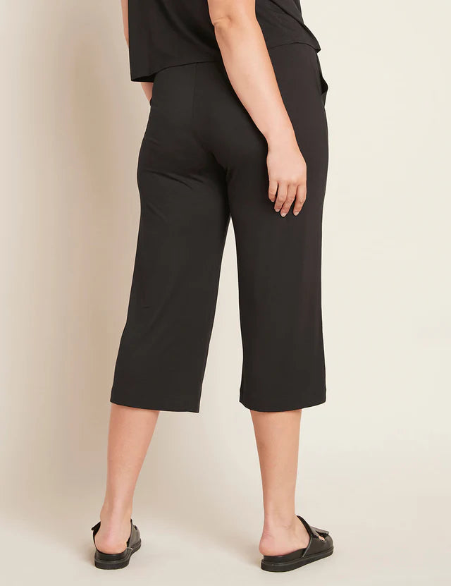 Downtime Crop Pant in Black