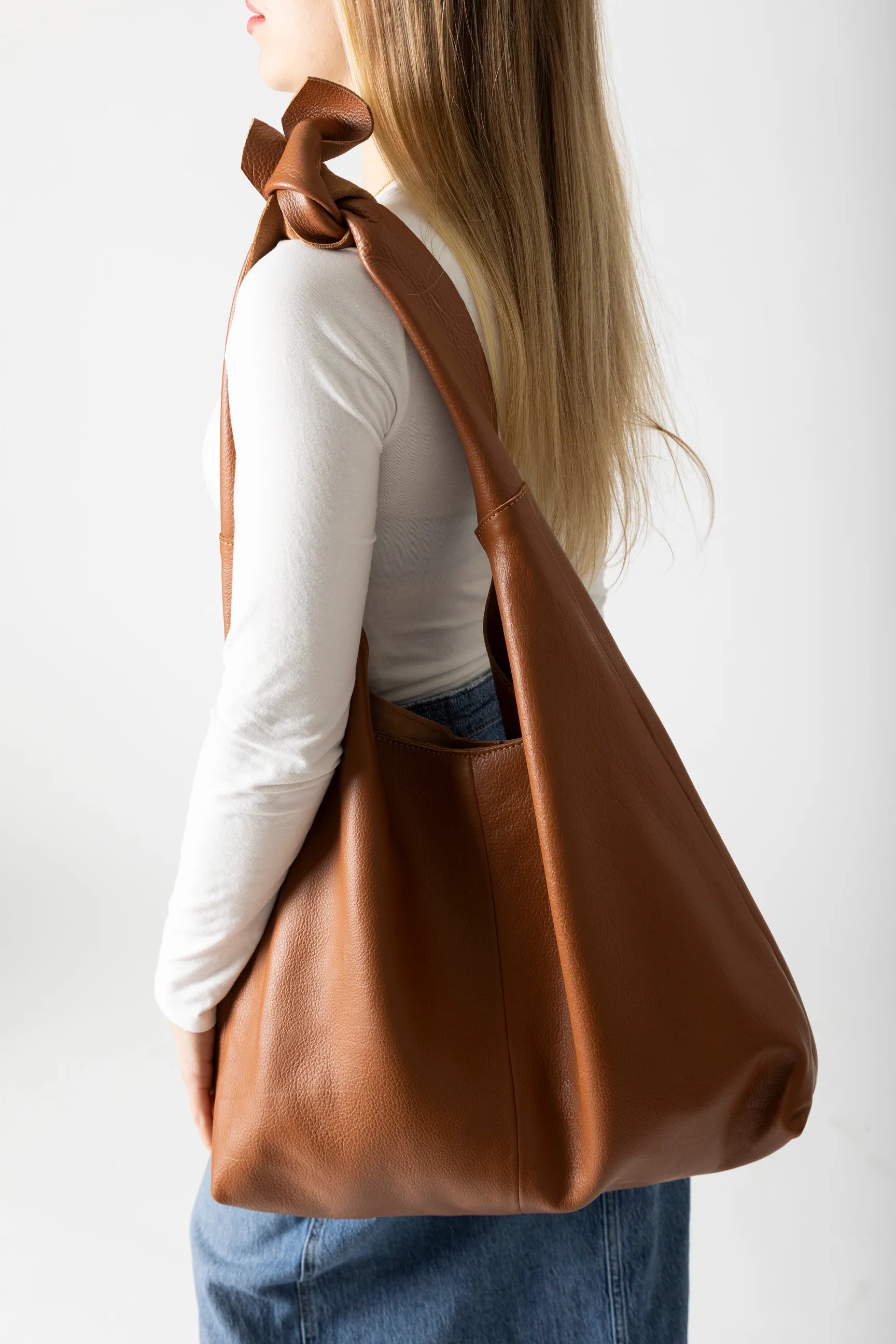 Knot Leather Bag - Tan
