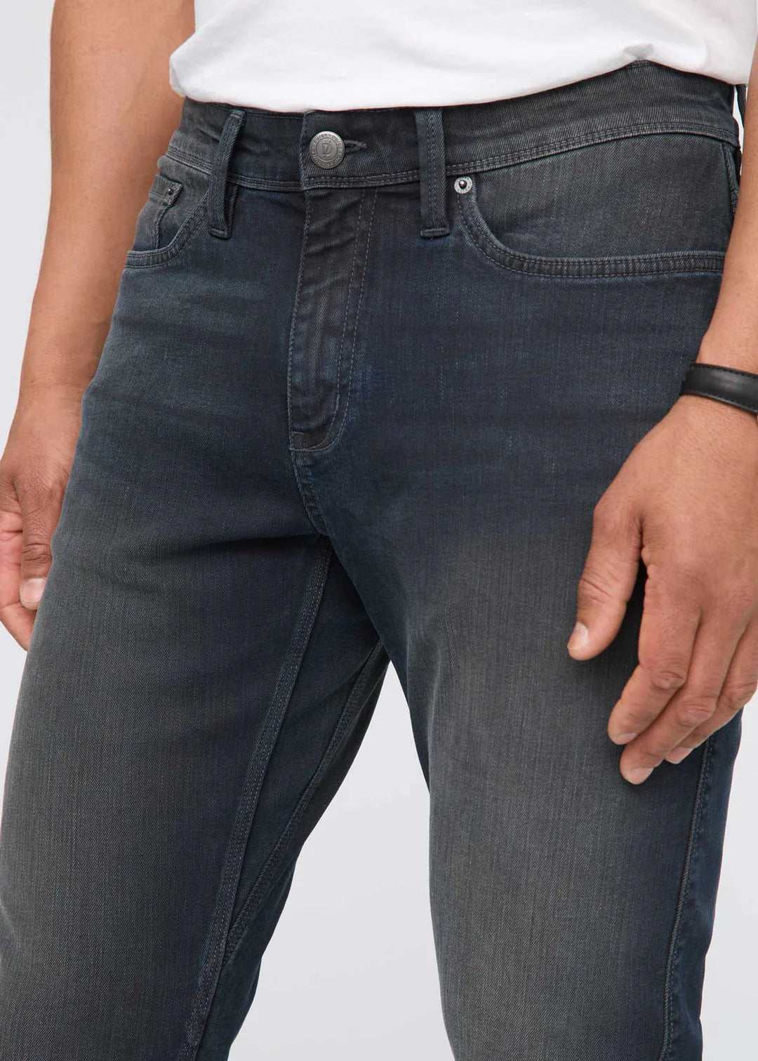 Performance Relaxed Taper Denim in Midnight