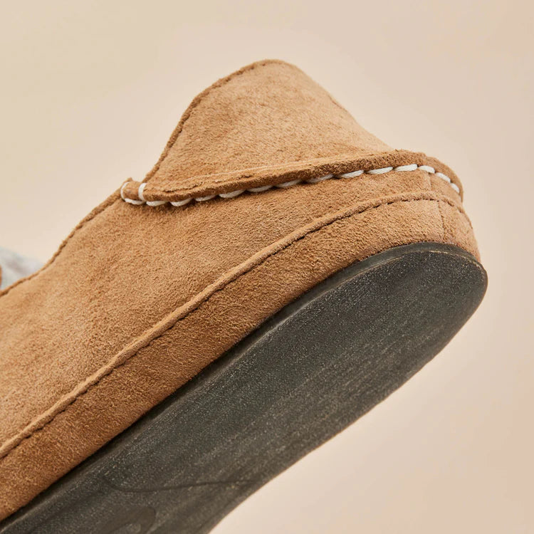 Nohea Slipper in Tan