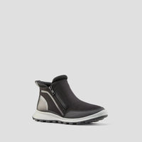 River Waterproof Sneaker in Black