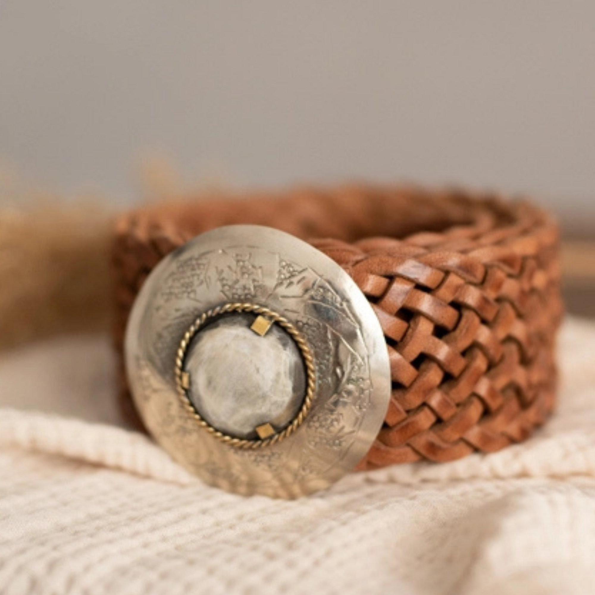 Round Stainless Buckle w Mother-Of-Pearl Center - Braided Belt