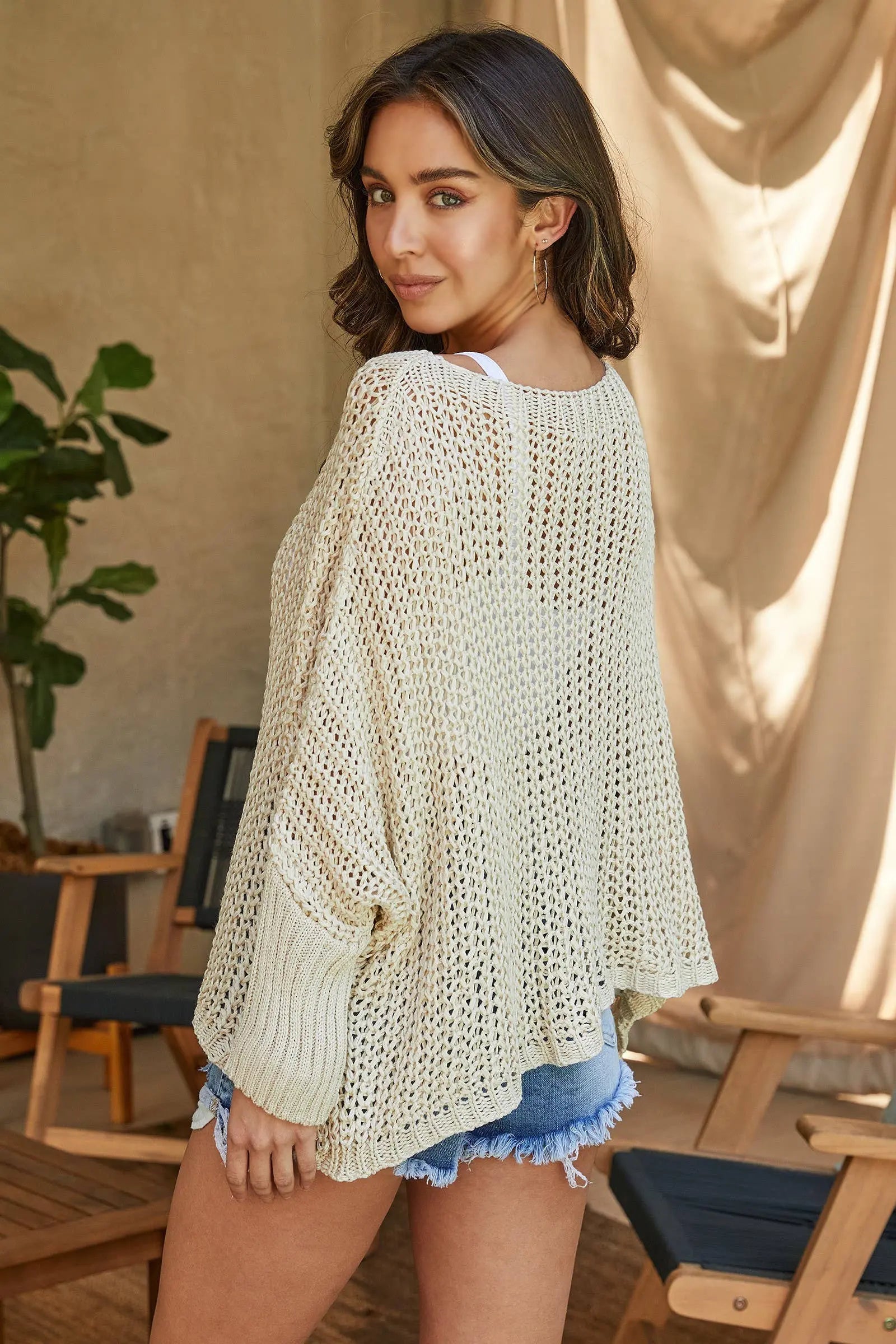 Suzie Crochet Crew - Beige