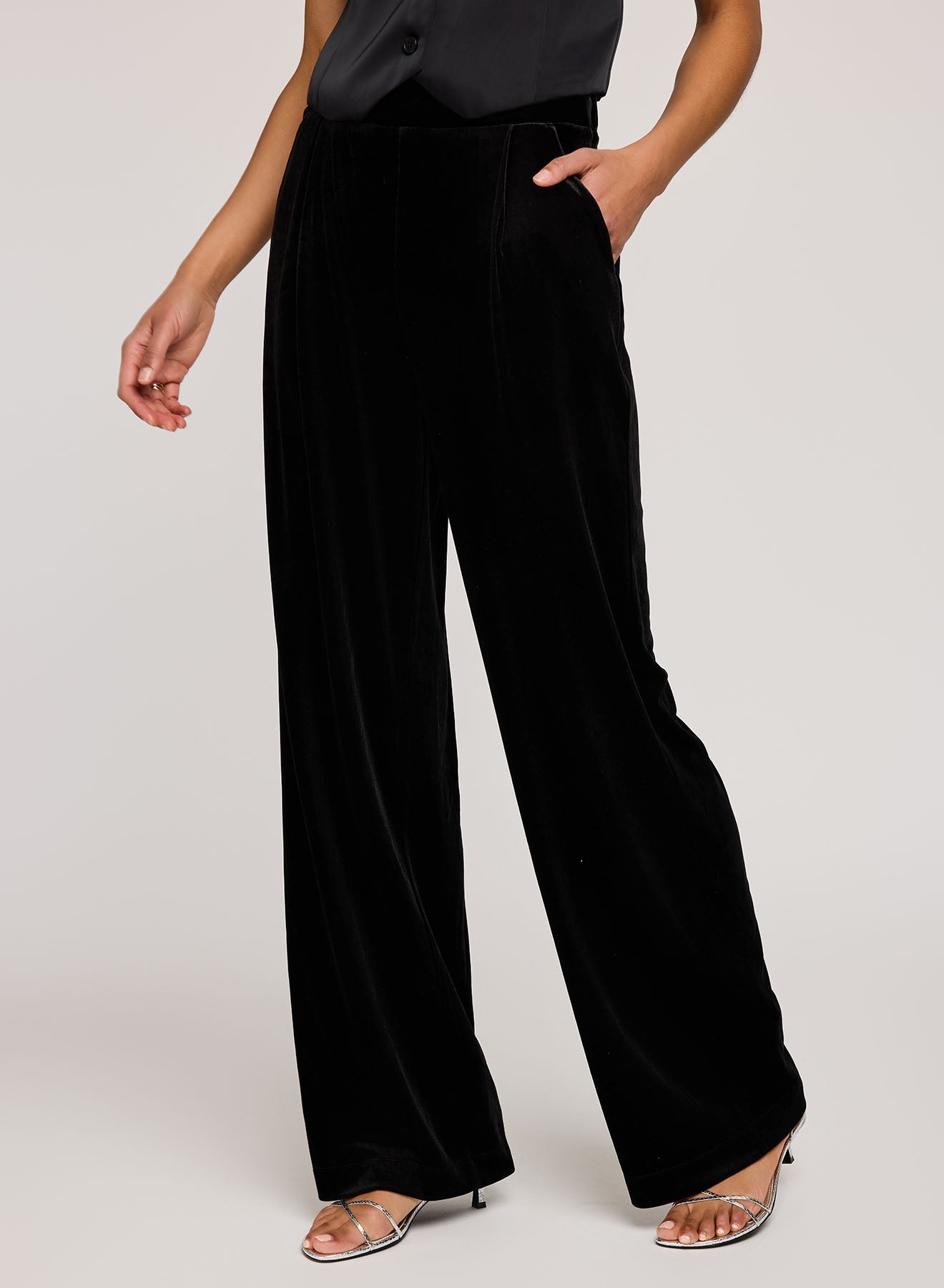 Sylvia Velvet Pant - Black