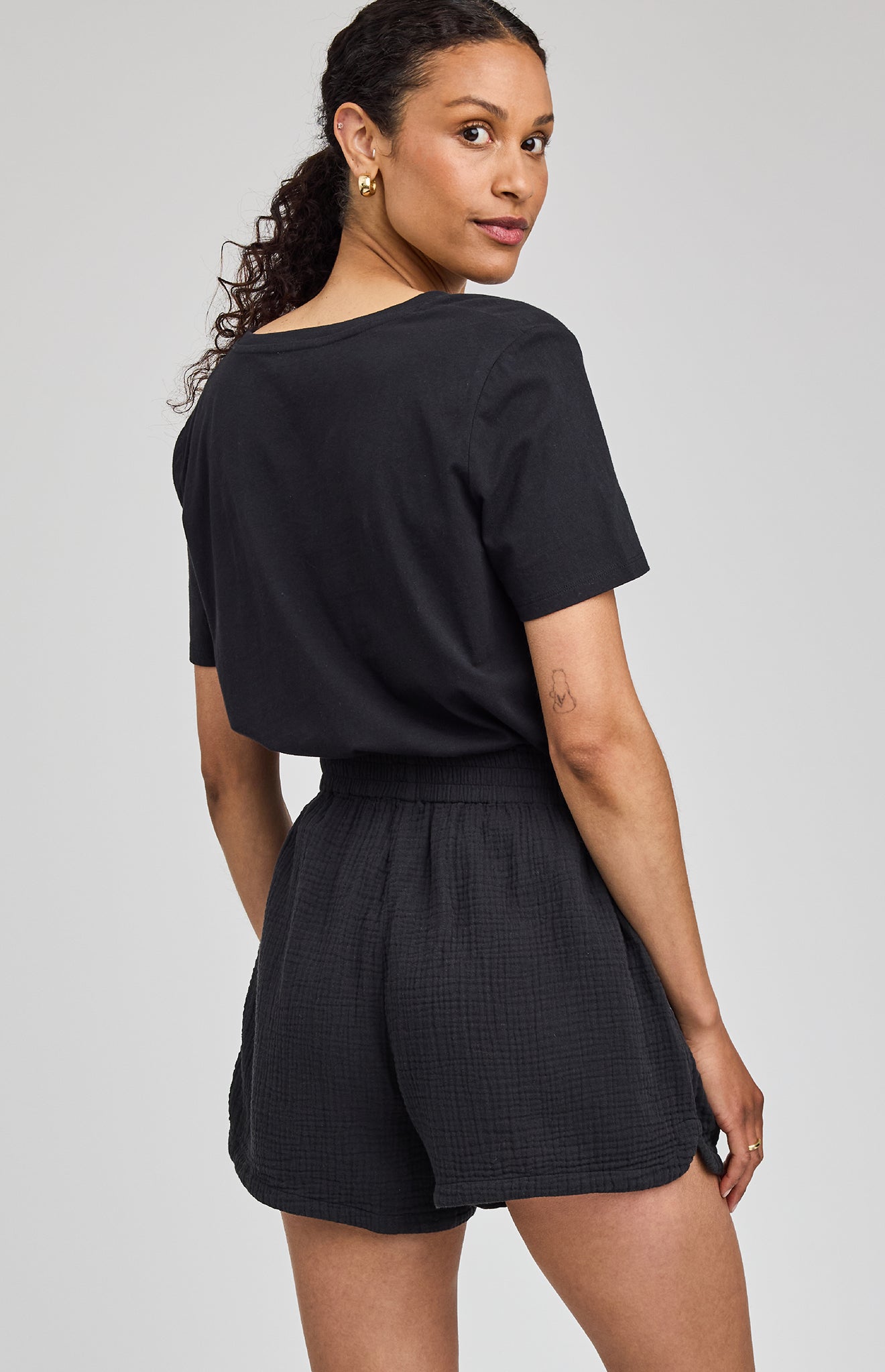 Valeria Short- Black