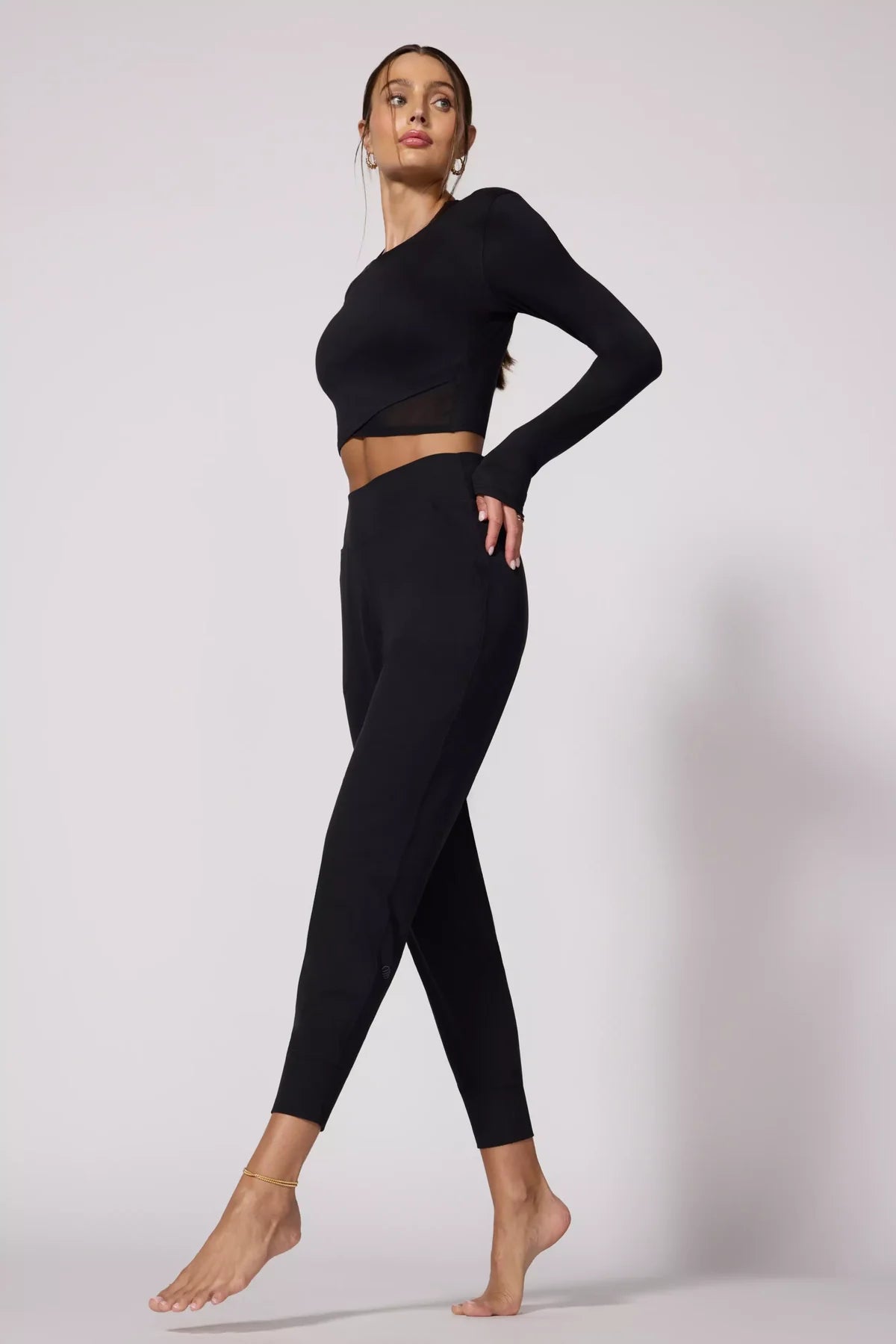 Vital HR Jogger in Black