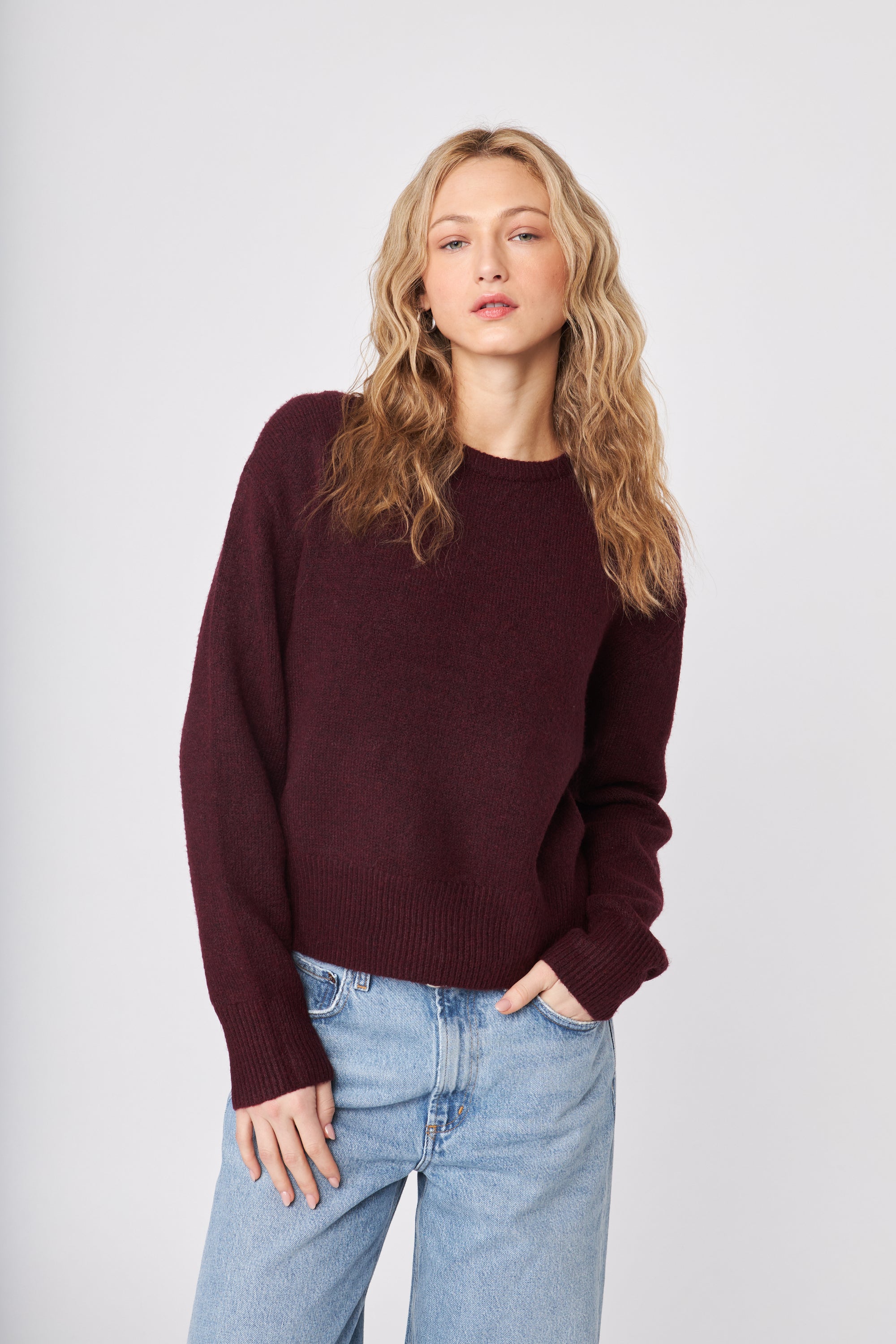 Wilfred Sweater - Merlot