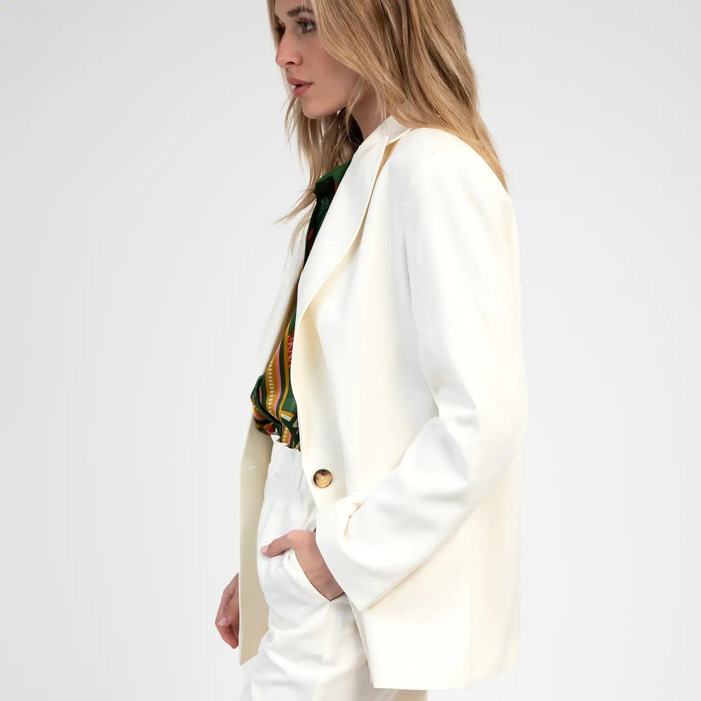 Zoelie Blazer in Ivory