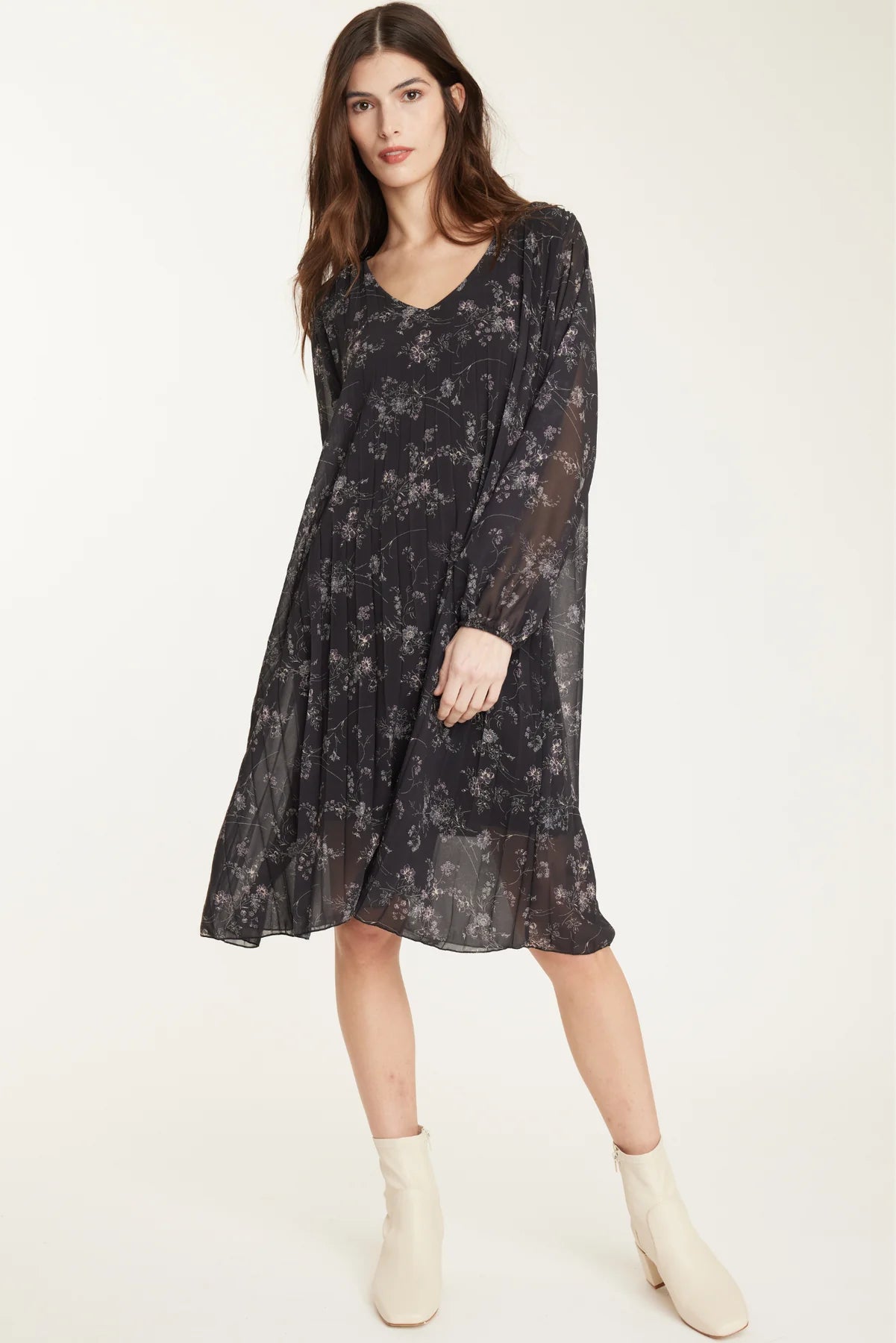 Georgette Dress in Black Floral