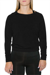 Solid Pullover by NominoU in Black
