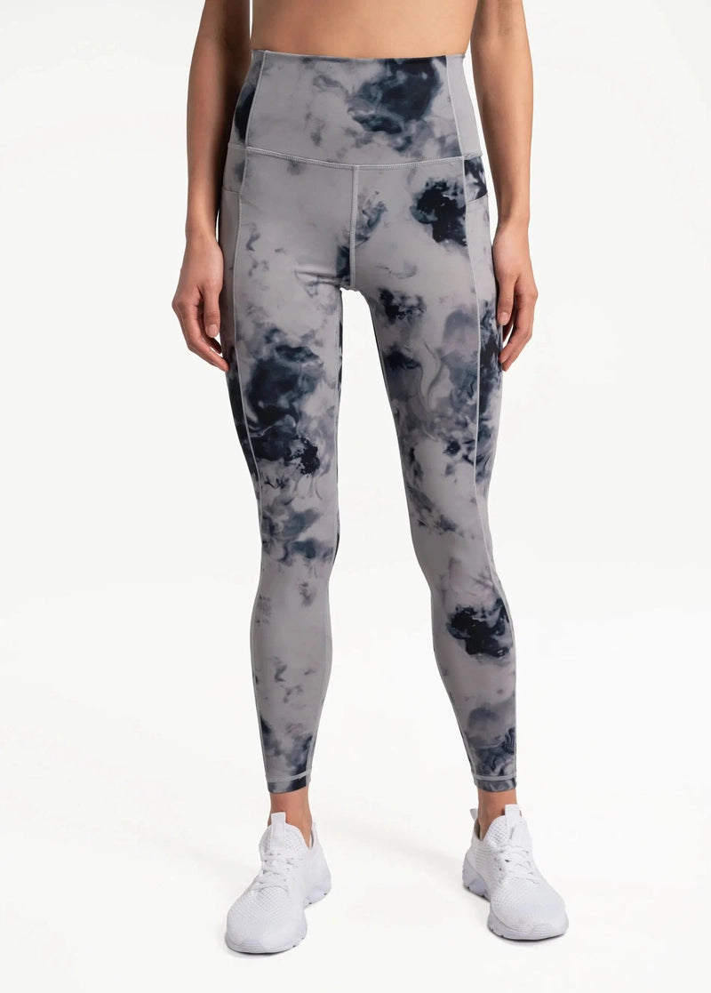 Step Up Ankle Leggings by LOLE in Dorsa